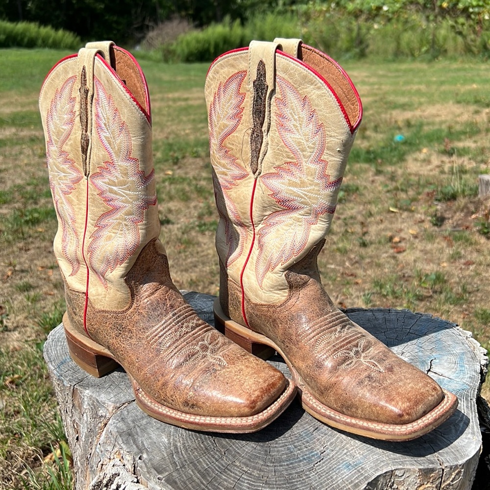 Dan Post womens cowboy boots, size 7M, Tan
